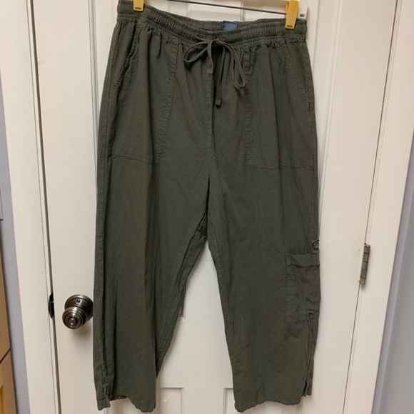 🌸 $3 if bundled capris high waisted size S (4-6) - Picture 1 of 11